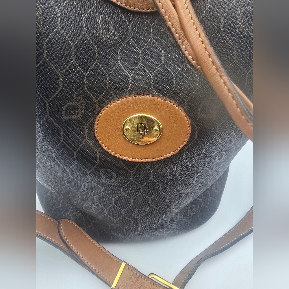 Christian Dior Black & Brown Vintage Honeycomb Crossbody Bucket Bag (EUC)(COA)✨️ - Picture 5 of 10
